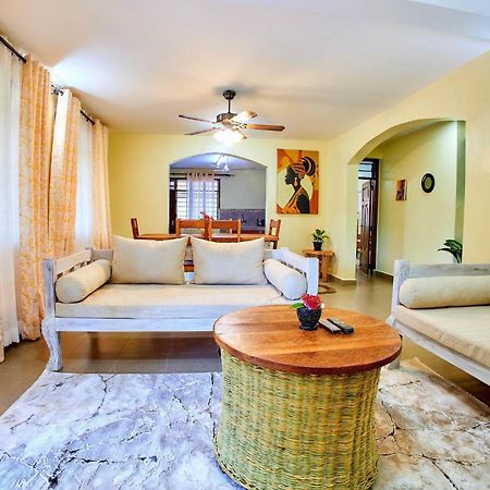 Diani Beach Gold Apartments Esterno foto