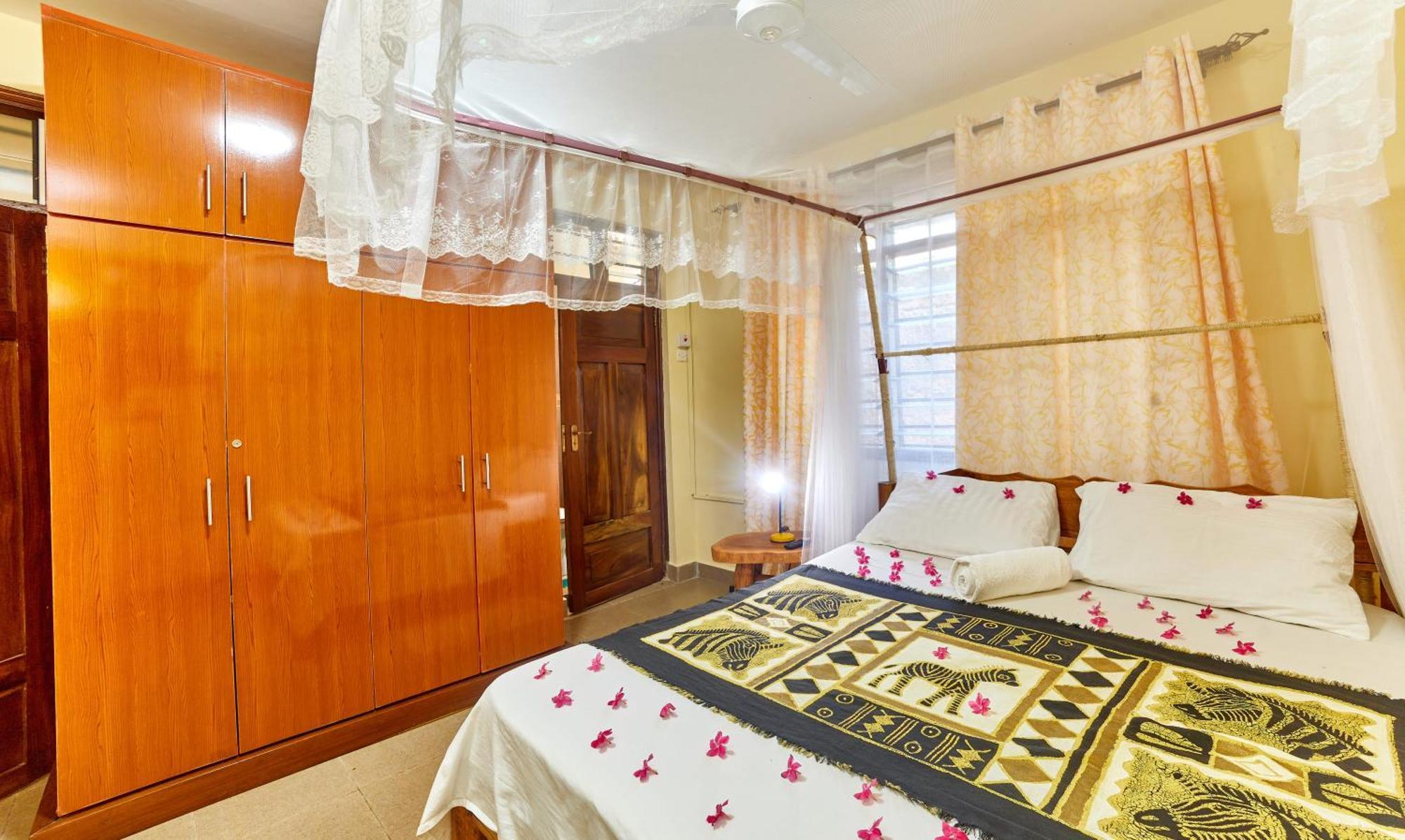 Diani Beach Gold Apartments Esterno foto