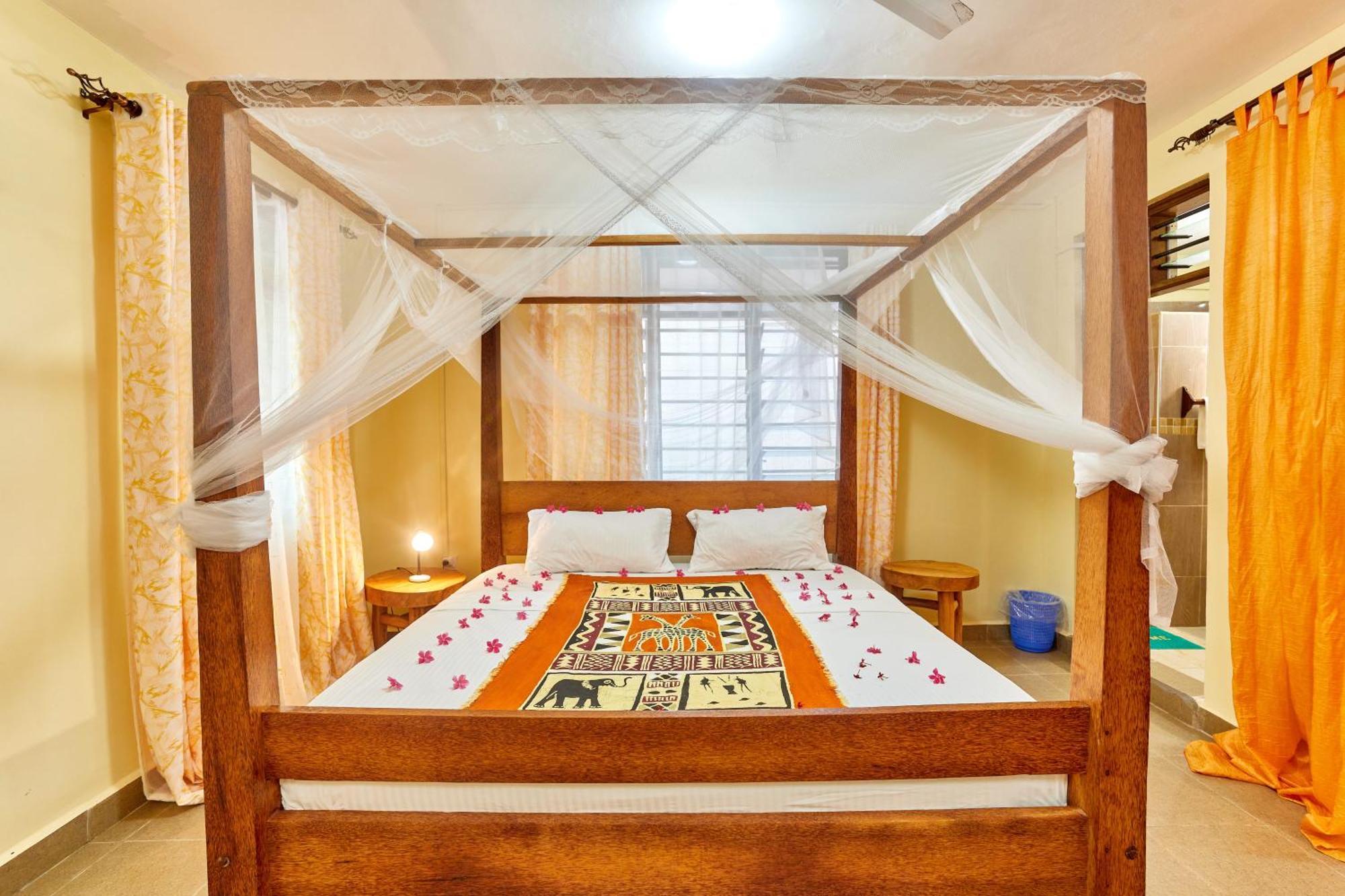 Diani Beach Gold Apartments Esterno foto