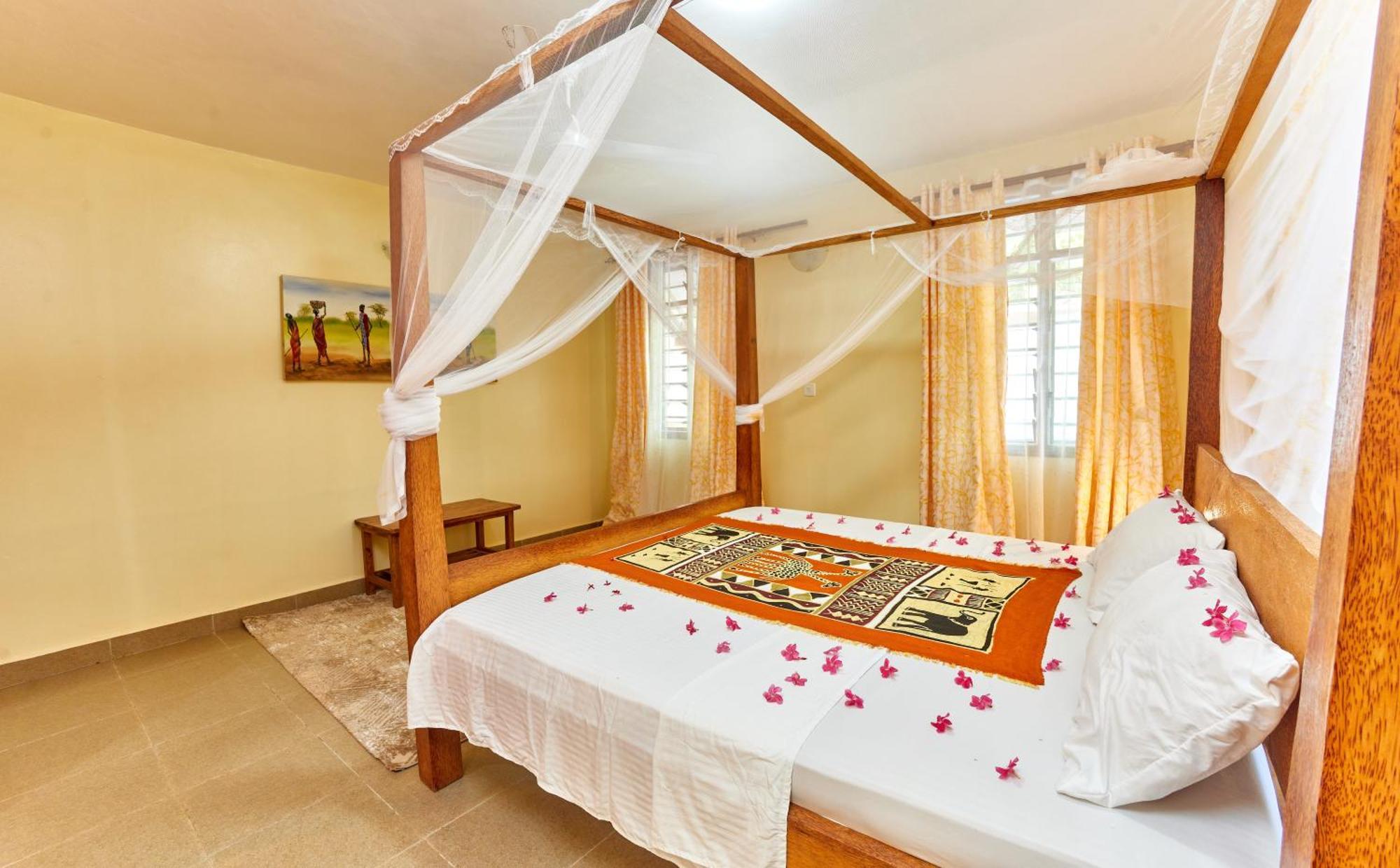 Diani Beach Gold Apartments Esterno foto