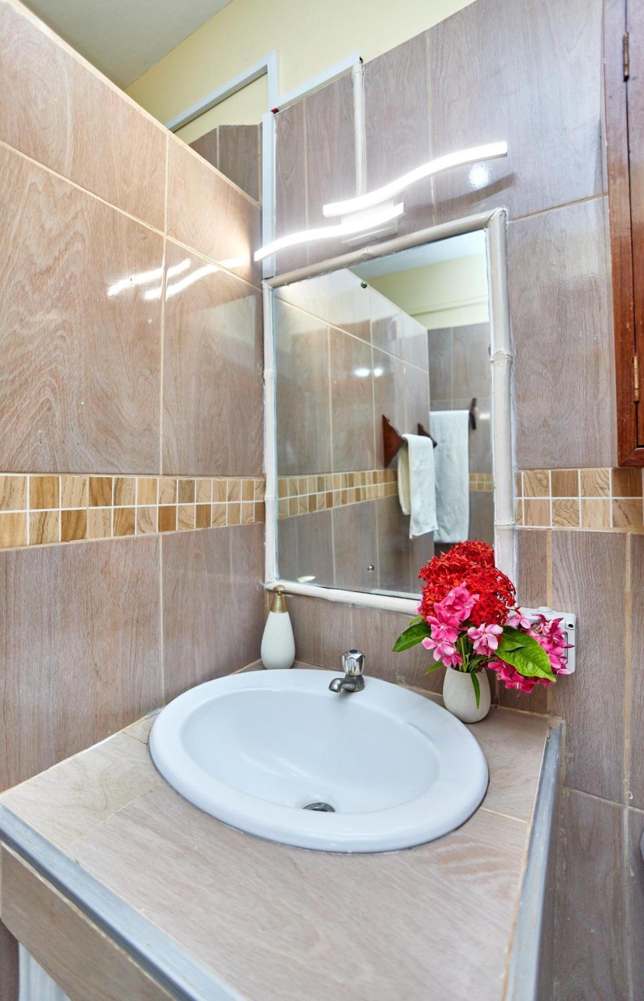 Diani Beach Gold Apartments Esterno foto