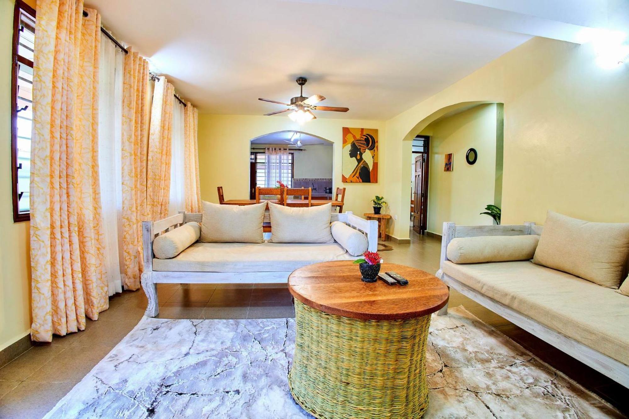 Diani Beach Gold Apartments Esterno foto