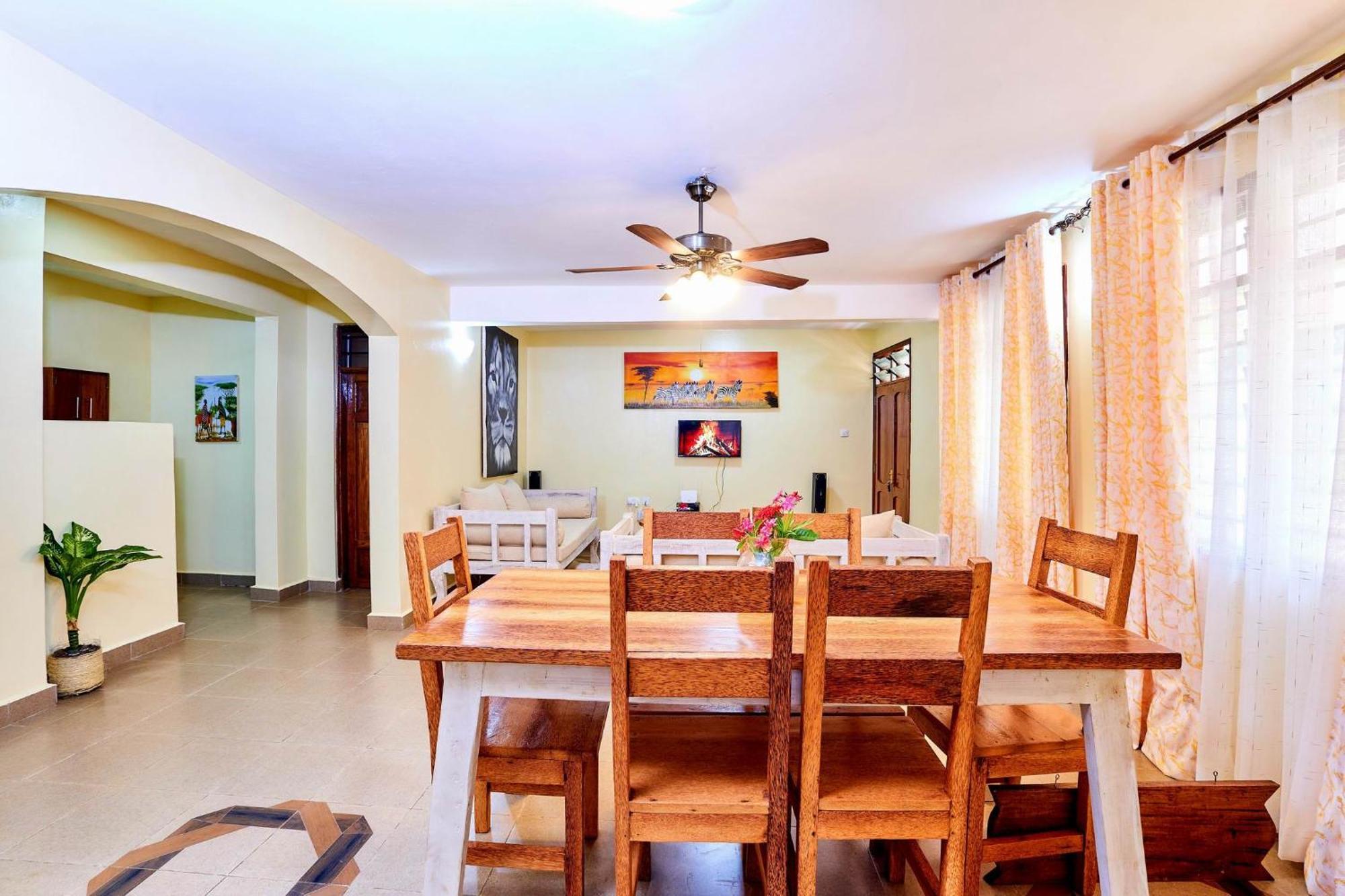 Diani Beach Gold Apartments Esterno foto
